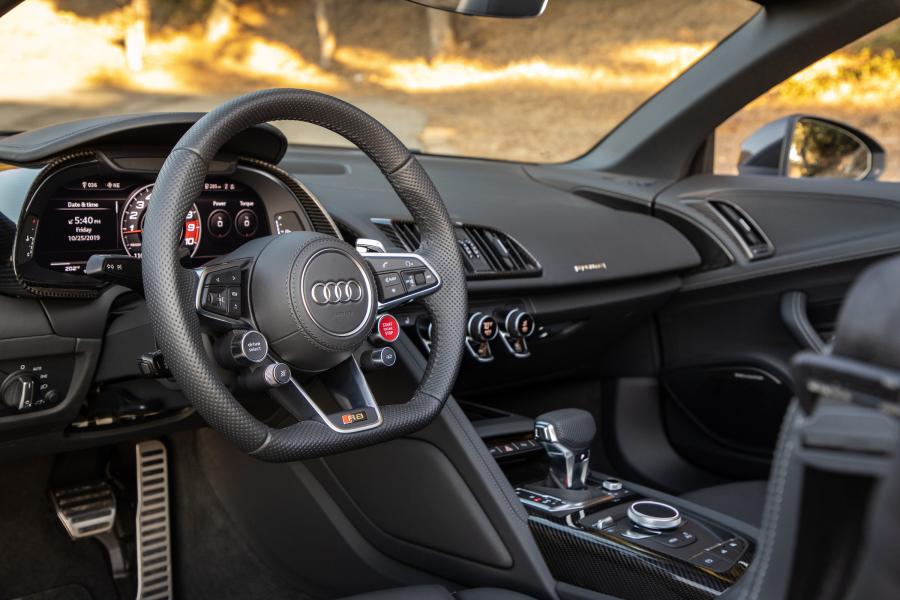 Торпедо Audi R8 V10 Performance Spyder 2019 года  (NA) (фото 36 из 46)